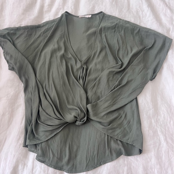 Lush- green chiffon top with knot - Picture 1 of 4